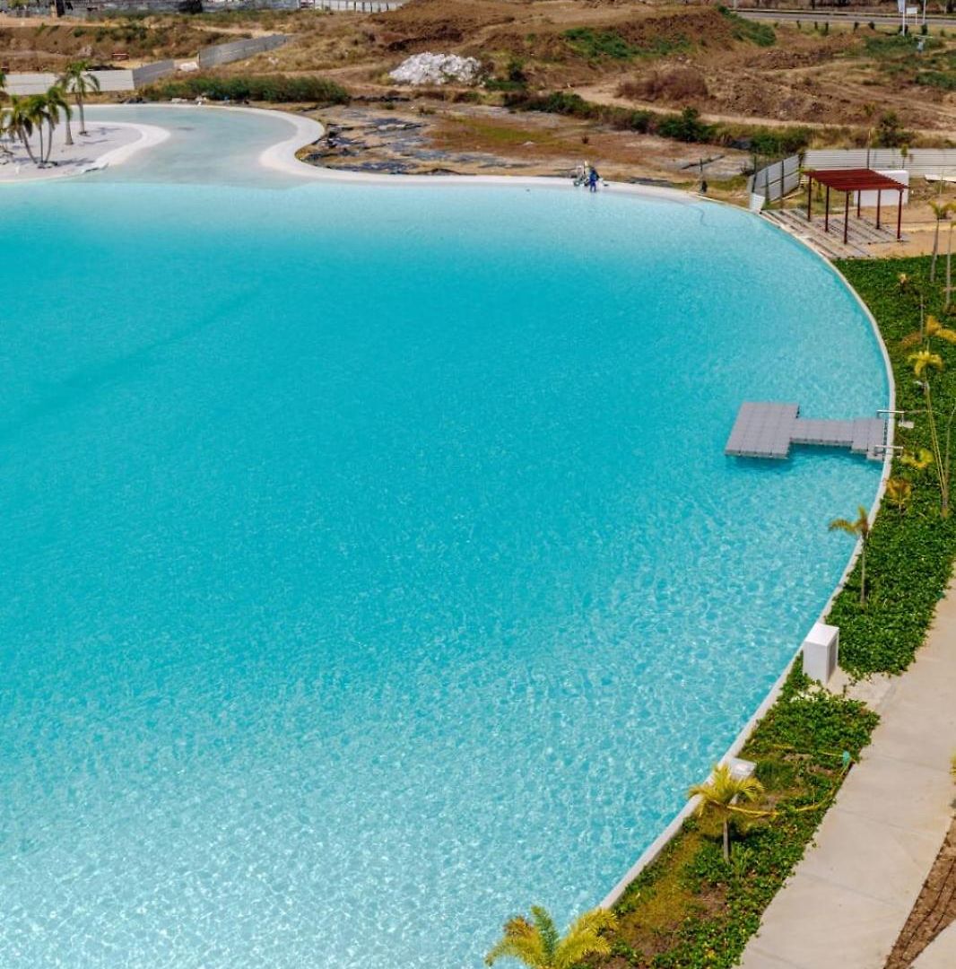 Laguna, Piscina Y Playa En Baía Kristal Cartagena