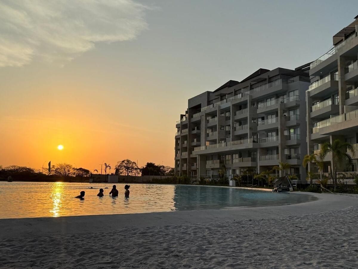 Laguna, Piscina Y Playa En Baía Kristal